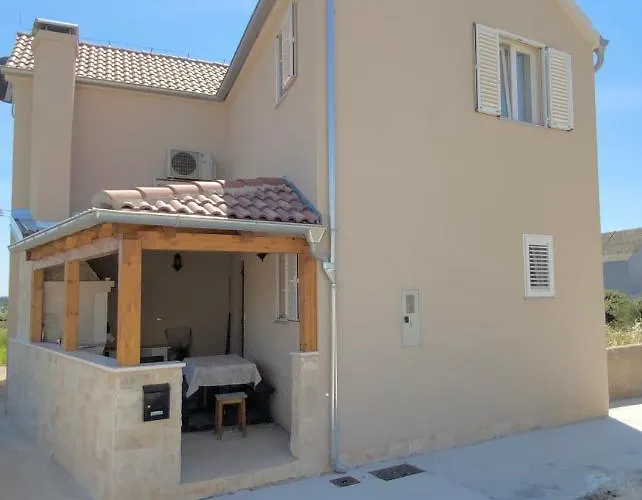 בית נופש Sunset Horizon קראפן